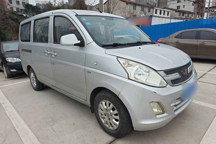 Used Wuling Rongguang V 2016 1.5L Standard Version
