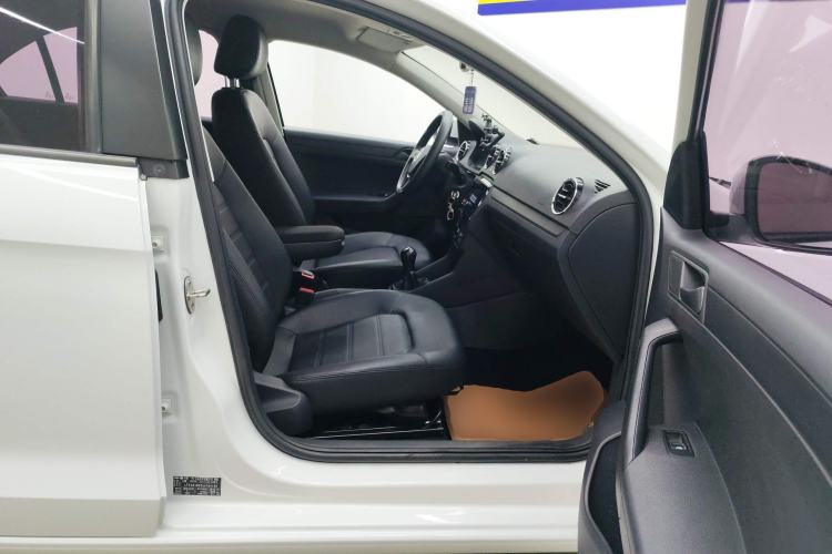 Used Volkswagen Jetta 2019 Dream Edition 1.5L Manual Fashion Version
