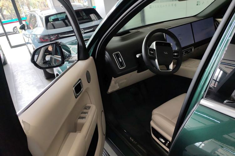 Used Li Auto L7 2023 Pro Model
