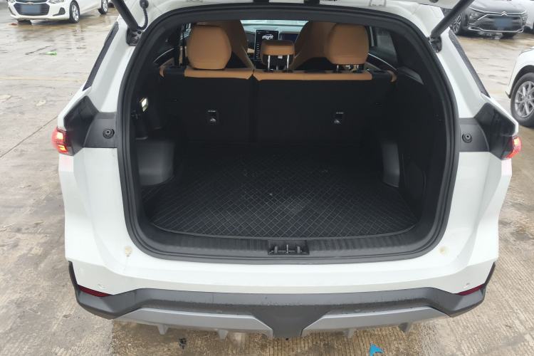 Used  L7 2023 1.5T 115 km MAX
