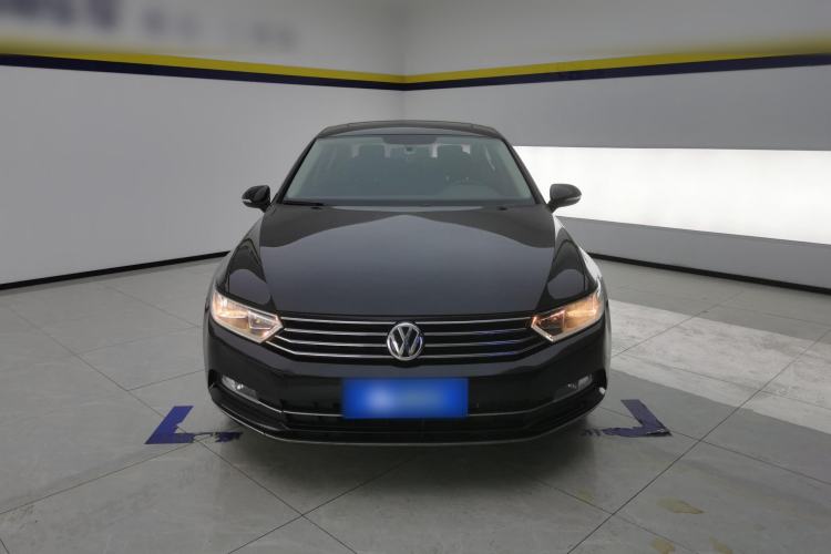 Used Volkswagen Magotan 2018 280TSI DSG Comfort Model
