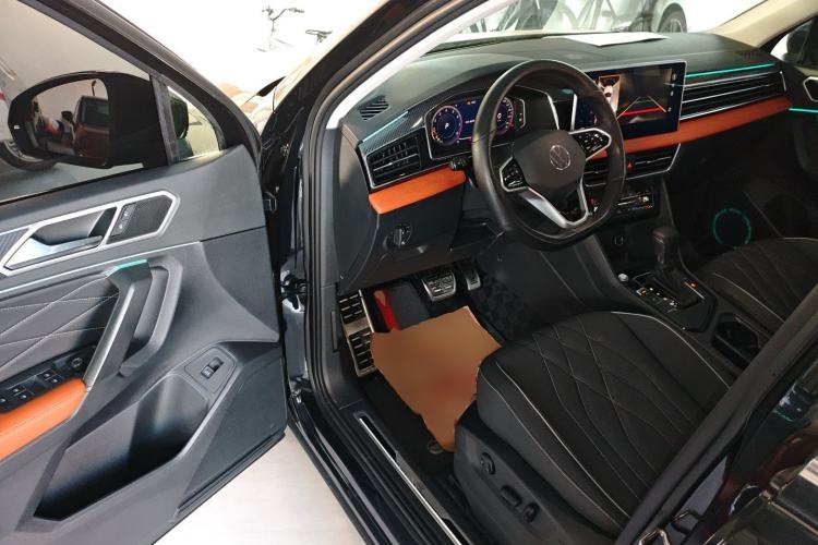 Used Volkswagen Tiguan L 2023 330TSI Automatic Two-Wheel Drive R-Line Enjoyment Edition
