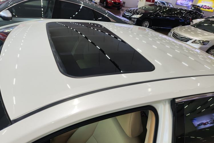 Used Toyota Camry 2015 2.0G Premier Edition
