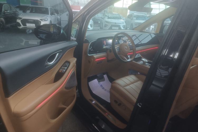 Used VOYAH Dream 2024 PHEV Extended-Range Premium Edition
