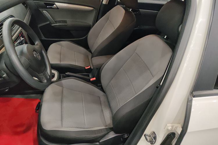 Used Volkswagen Gran Lavida 2013 1.6L Automatic Fashion Model
