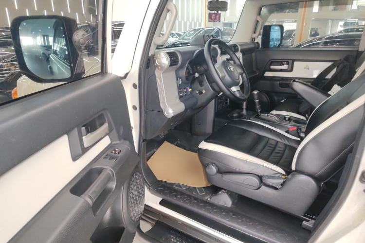 Used Toyota FJ Cruiser 2018 4.0 Automatic Middle East