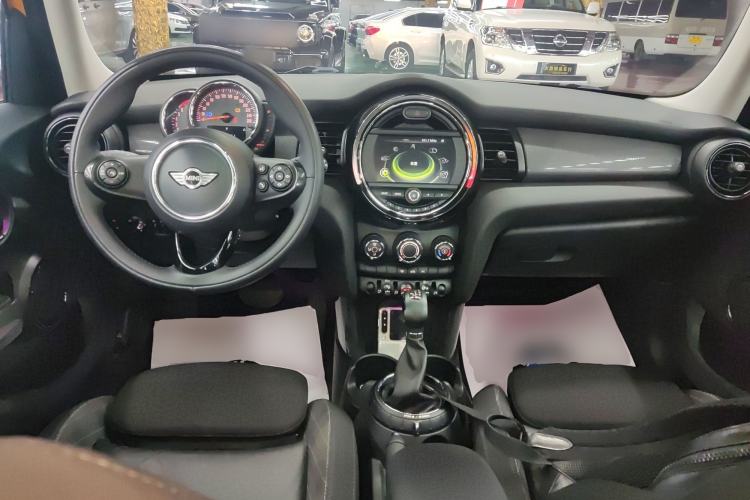 Used  MINI 2016 1.5T COOPER Five-Door Edition
