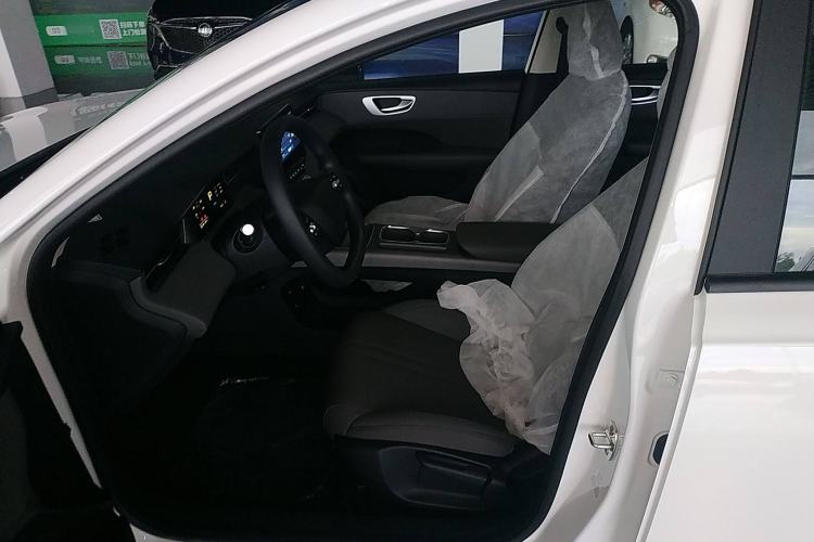 Used Roewe D6 2025 450 km Premium Edition
