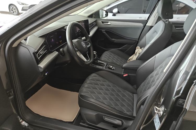 Used Volkswagen Sagitar 2023 200TSI DSG Excellence Edition
