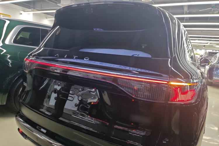 Used Hima AITO M8 2025 Extended-Range Max+ Version 53.4 kWh 6-Seater Edition