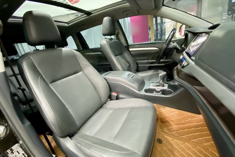 Used Toyota Highlander 2015 2.0T Four-Wheel Drive Luxury Edition 7-Seater
