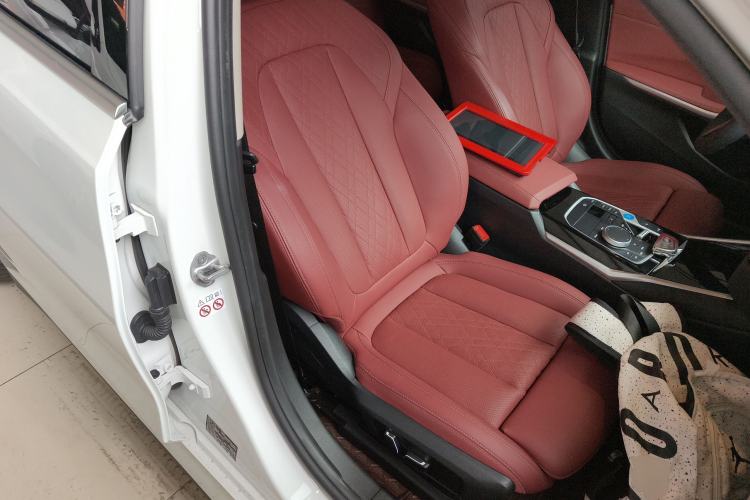 Used BMW i3 2024 eDrive 35 L
