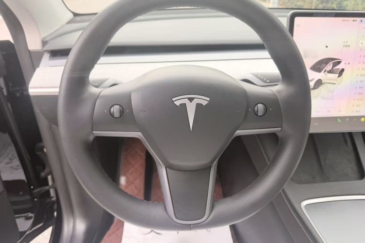 Used Tesla Model Y 2023 Rear-Wheel-Drive Version