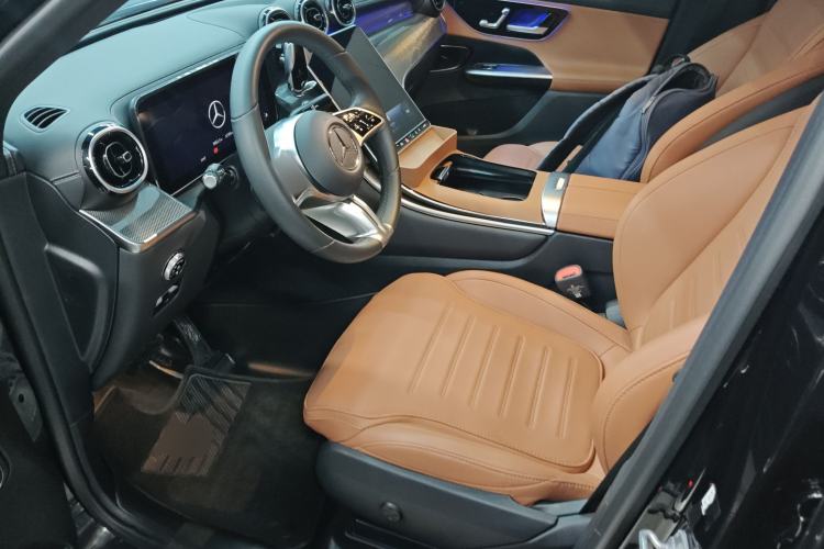 Used Mercedes-Benz GLC 2025 GLC 260 L 4MATIC Dynamic Edition
