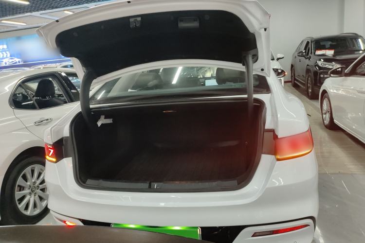 Used BYD Qin PLUS 2024 HONOR Edition DM-i 55KM Leading Model
