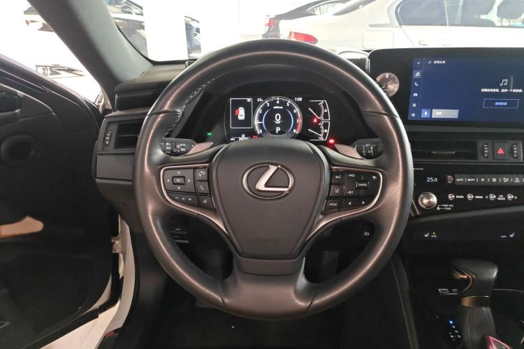Used Lexus ES 2022 200 Excellence Edition
