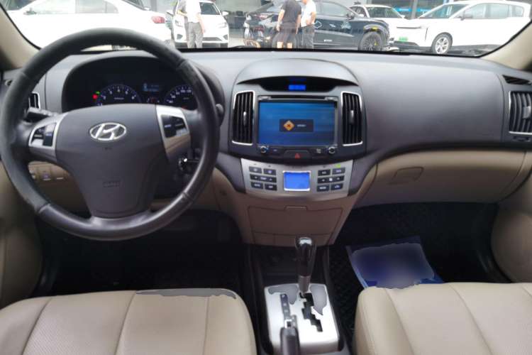 Used Hyundai Celesta 2015 1.6L Automatic Luxury Model
