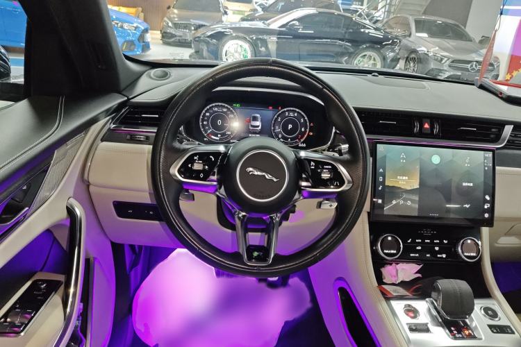 Used Jaguar F-PACE 2021 250 PS R-Dynamic SE
