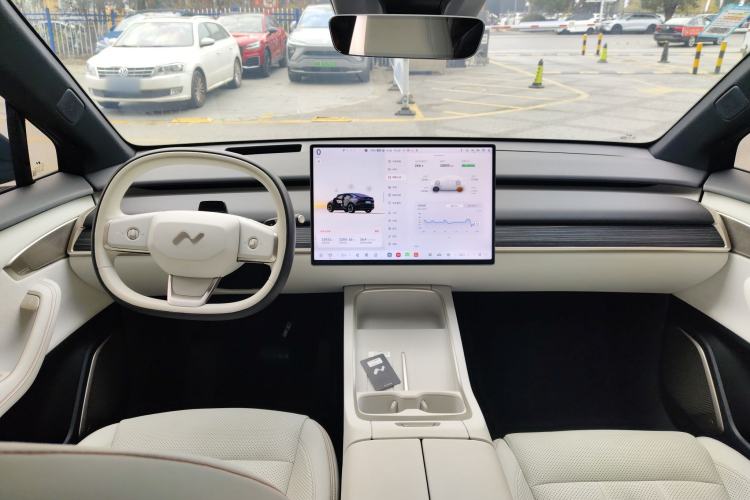 Used ONVO L60 2024 60 kWh All-Wheel Drive
