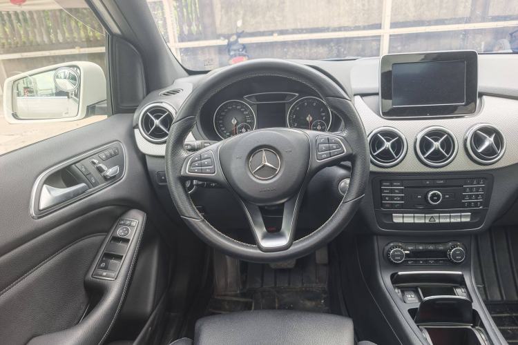 Used Mercedes-Benz B-Class 2015 B 200 Fashion Model
