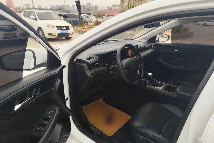 Used Roewe i5 2023 1.5L CVT Luxury Edition
