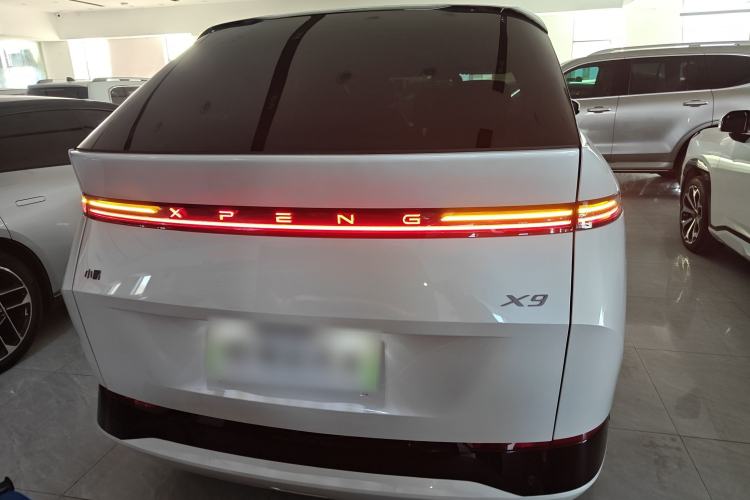 Used XPeng X9 2025 740 Ultra-Long Range Max

