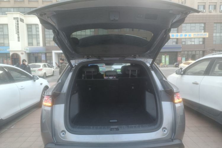 Used BYD Song L DM-i 2025 Intelligent Driving Version 160 km Beyond-Range Type
