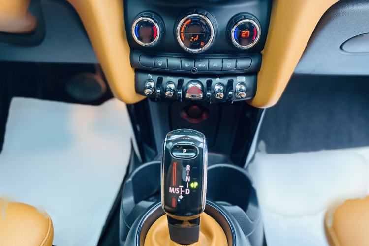 Used MINI MINI 2021 2.0T COOPER S Classic Edition
