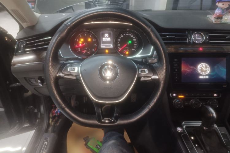 Used Volkswagen Magotan 2017 330TSI DSG Luxury Model