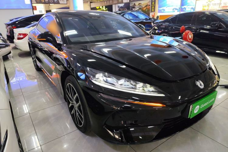 Used Denza Z9 2024 1100 km Four-Wheel Drive Max Version
