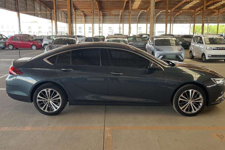 Used Buick Regal 2019 28T Luxury Edition China VI
