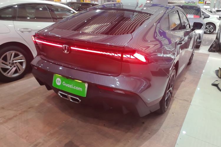 Used Changan UNI-V iDD 2024 Blue Whale Smart Electric iDD 136km ZhiKu Model
