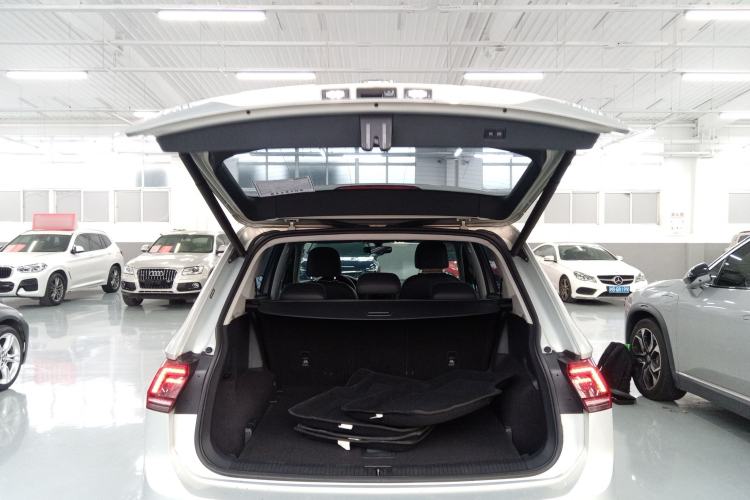 Used Volkswagen Tiguan L 2017 330TSI Automatic Two-Wheel Drive Flagship Edition
