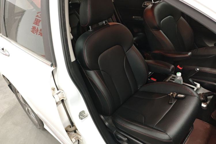 Used Haval H6 2016 Upgraded Model 1.5T Automatic Two-Wheel Drive Elite Version
