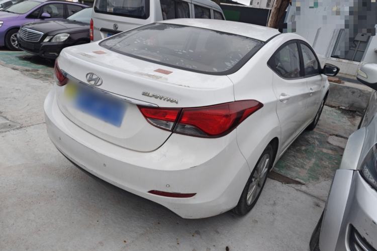 Used Hyundai Elantra (5th Generation / Langdong) 2016 1.6L Automatic Smart Version
