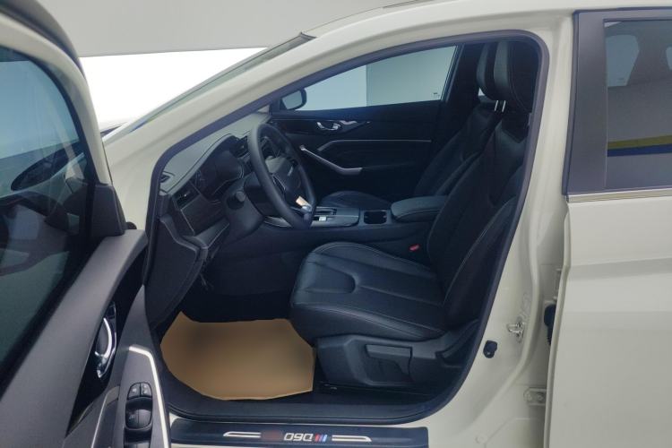 Used Venucia D60 2021 PLUS 1.6L XL CVT Yue Ling Edition
