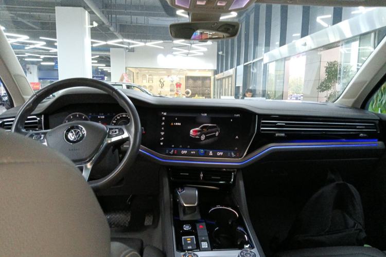 Used Volkswagen Touareg 2021 2.0 TSI Ruiyi Edition
