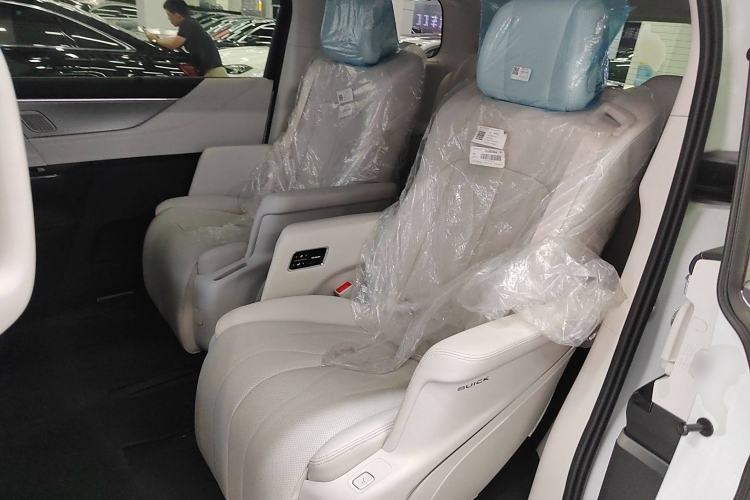 Used Buick GL8 New Energy 2024 Lu Zun Deluxe Edition 7-Seater
