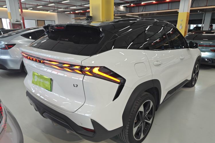 Used  L7 2023 1.5T 115 km Starship
