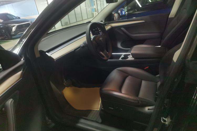 Used Tesla Model Y 2021 Standard Range Rear-Wheel Drive Version