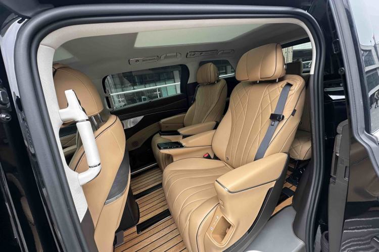 Used Denza D9 2024 DM-i 980 Four-Wheel Drive Prestige Model