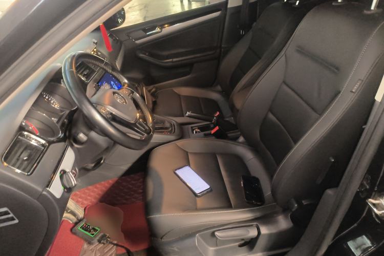 Used Volkswagen Sagitar 2017 230TSI Automatic Comfort Version
