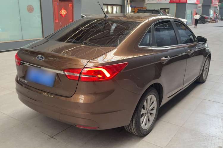 Used Ford Escort 2017 Happiness Edition 1.5L Automatic Fashion Version
