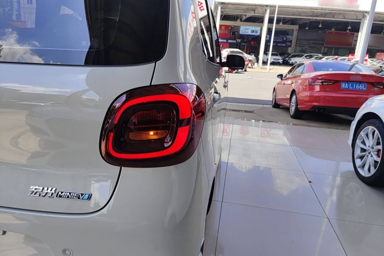 Used Wuling Hongguang MINIEV 2025 Four-Door Version Advanced Edition
