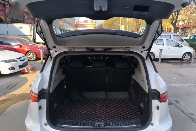 Used Zotye T700 2017 1.8T Dual-Clutch Luxury Model
