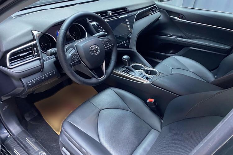 Used Toyota Camry 2018 2.5G Luxury Edition
