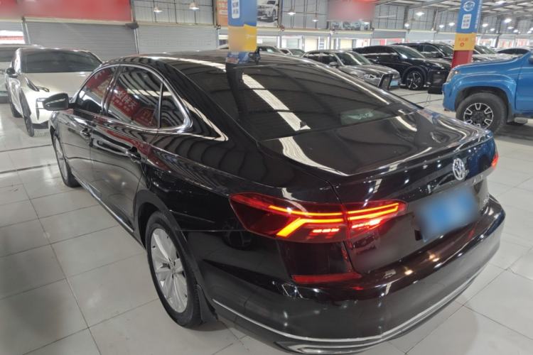 Used Volkswagen Passat 2020 330TSI Elite Edition China VI
