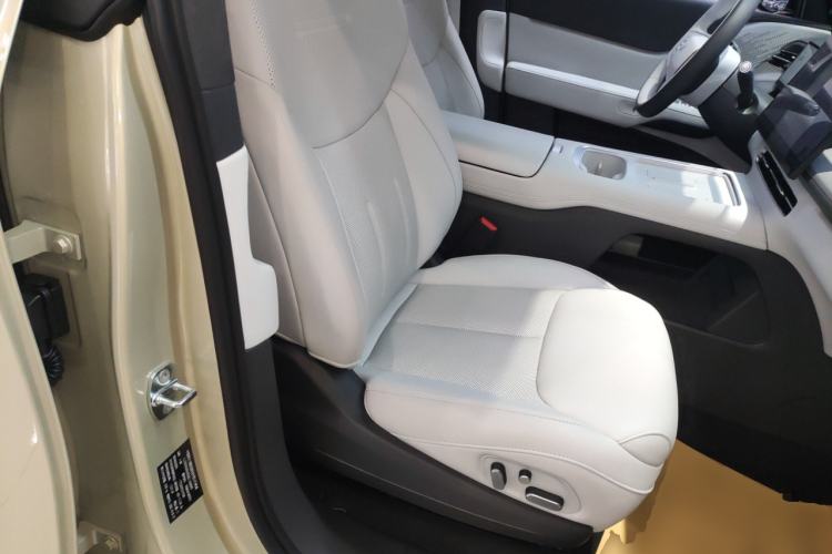 Used XPeng G6 2025 625 Long-Range Max Flagship Edition
