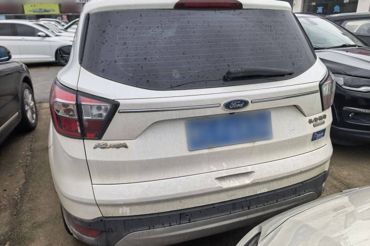 Used Ford Kuga 2017 EcoBoost 180 Two-Wheel-Drive Platinum Edition
