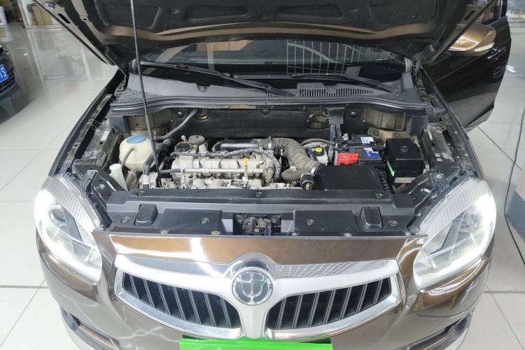 Used Brilliance V5 2016 1.5T Automatic Two-Wheel Drive Smart Version
